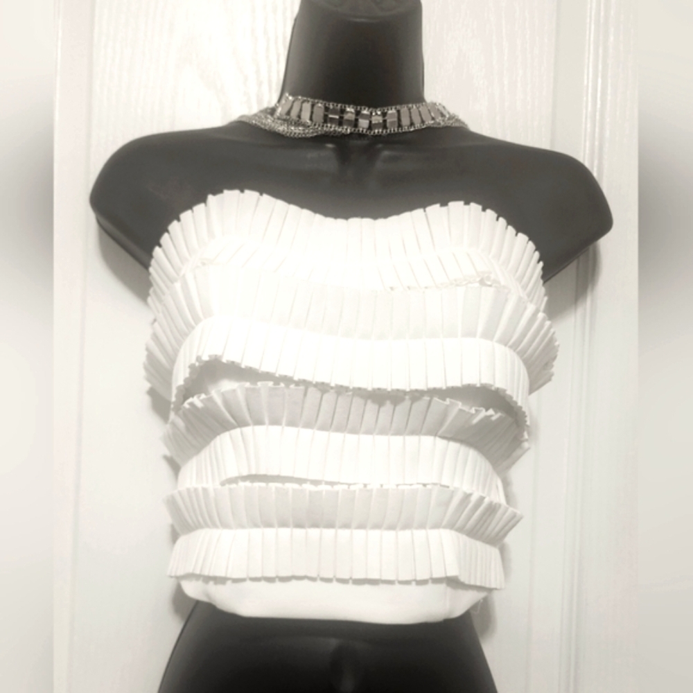 DO+BE White Pleated Strapless Crop Top Size MEDIUM EUC